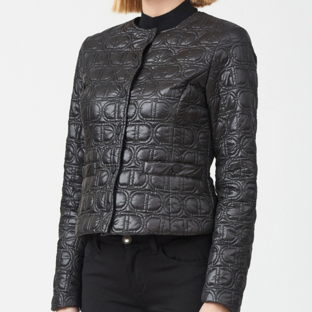 Twinset NWT Black Women's Quilted Black Thin Logo Jacket. New